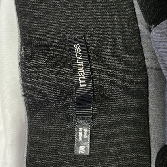 Maurices Dress Capris - Picture 5 of 5